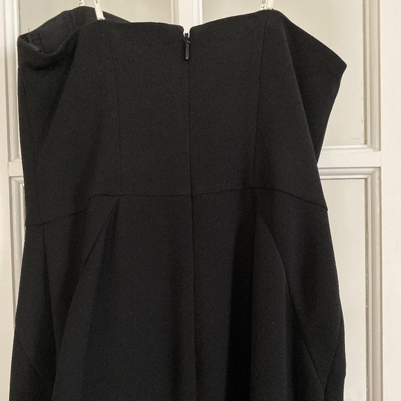 NWT - HALSTON Black Strapless Crepe Midi Flounce Dress - 0 - Picture 11 of 15